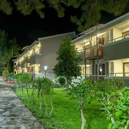 Aska Costa Club منتجع 5*