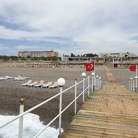 Aska Costa Club منتجع 5*